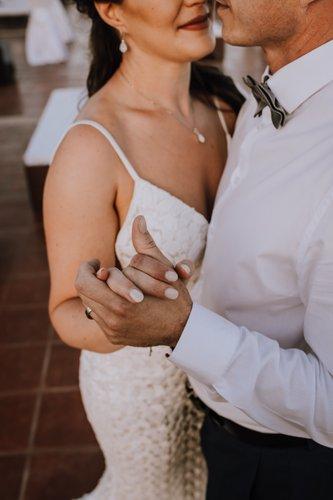 mobile - carousel-hero-element image-12